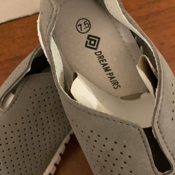 Dream Pairs size 7 1/2 gray loafers NWT - Picture 8 of 8